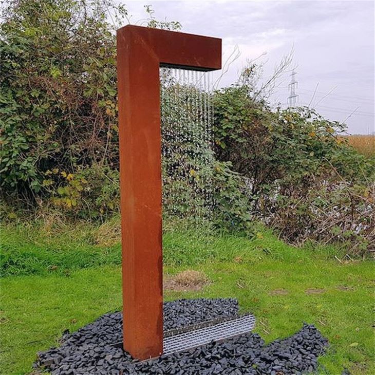 Fontana per esterni in acciaio corten